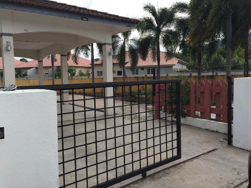 The Garden Vacation Home 루무트 외부 사진